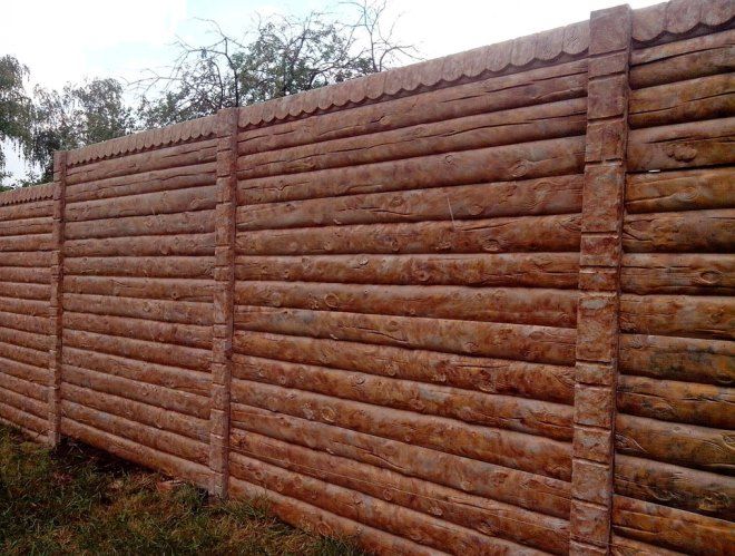 бетонный забор под древесину