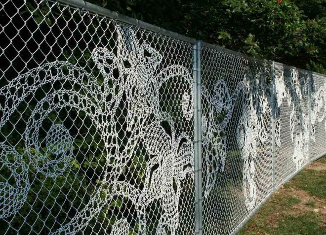 декоративная сетка на забор на даче