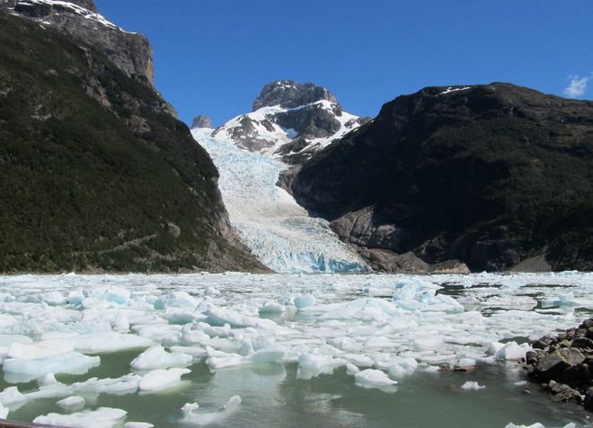 Национальный парк богат ледниками и горными массивами