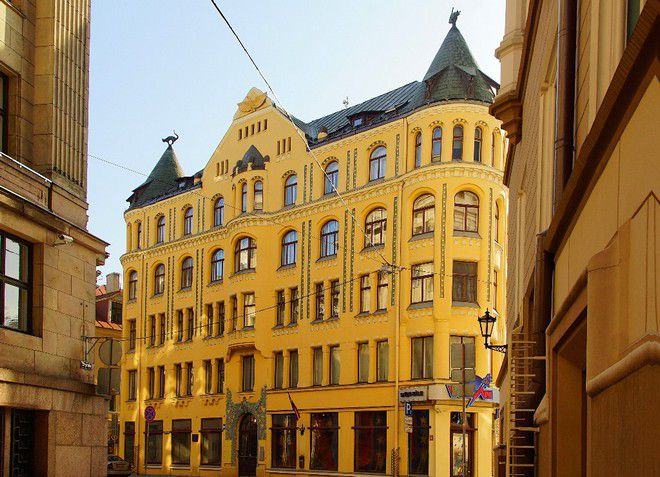 Кошкин дом - одна из главных достопримечательностей площади Ливов