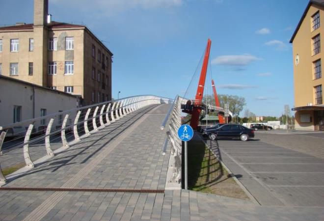 Начало моста Митава