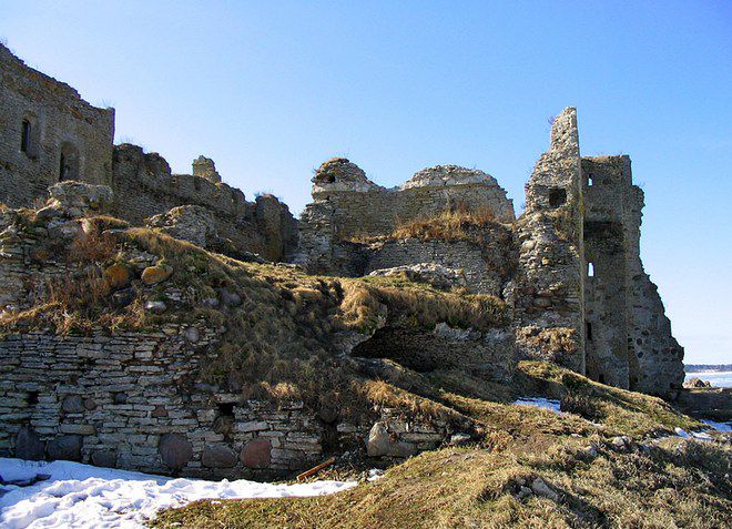 Развалины замка Тоолсе