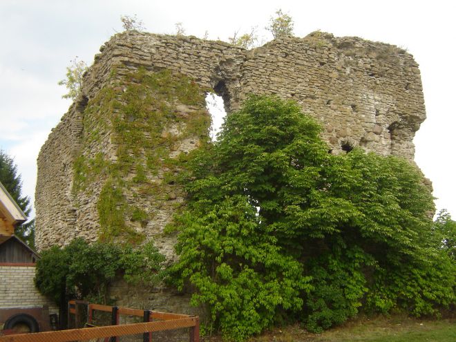 Руины замка