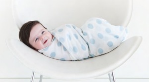 Как пеленать новорожденного в одеяло