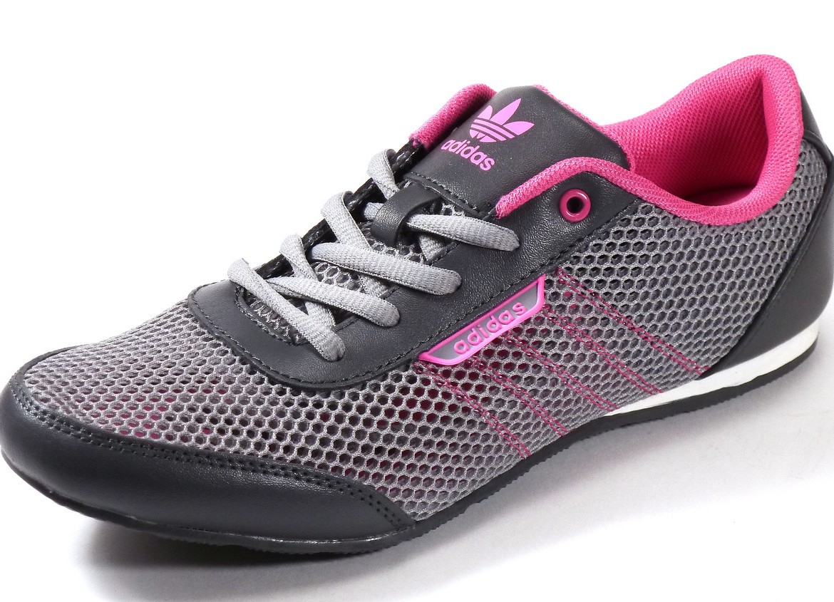 Летние кроссовки 42 размера. Летняя обувь комфорт Zixin 054. Adidas Comfort кроссовки женские. Adidas Summer Sneakers. Кроссовки adidas by7855 в сеточку.