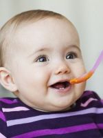 7 мифов о питании детей до года 