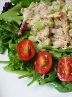 Салат с консервированным тунцом - рецепт