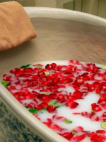 Цветочный релакс – ванна с лепестками