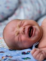 Газики у новорожденных – что делать?