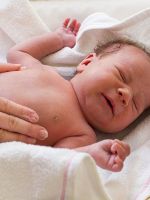 Массаж живота для новорожденных