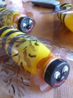 Пчёлы из пластиковых бутылок