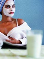 Питание для кожи – молочные маски