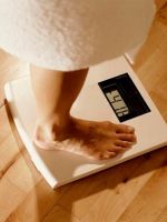 Почему перед месячными увеличивается вес?