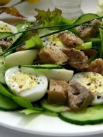 Салат из печени с яйцом