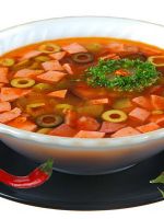 Рецепт супа-солянки с колбасой