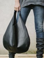 Женская кожаная сумка-мешок