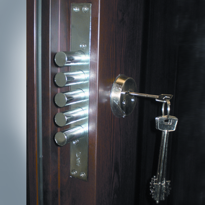 Как узнать, когда нужно провести техническое обслуживание магнитного замка на двери?