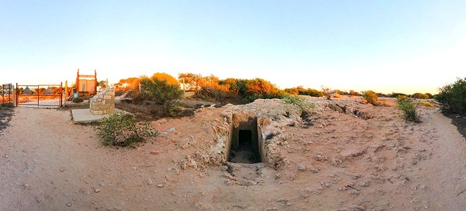 Makronissos Tombs
