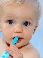 Режутся зубы – как помочь ребенку?