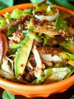 Салаты с авокадо - простые рецепты