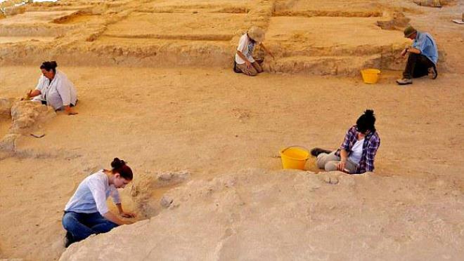 Археологические раскопки на Сир-Бани-Яс