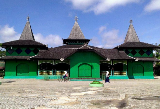 Архитектура мечети Султан Сурьянсиах