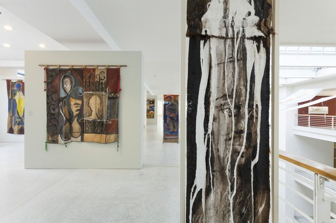 Экспонаты Национальной галереи, выставляющиеся в Ярмарочном дворце