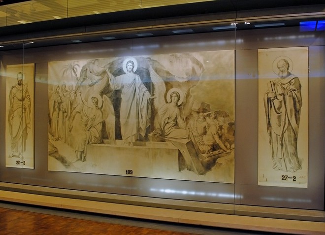 Экспозиция музея, посвященная христианской живописи