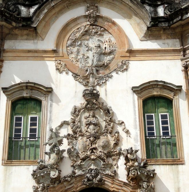 Фасад церкви Франциска Ассизского
