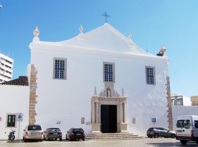 Фасад церкви Сан-Педро