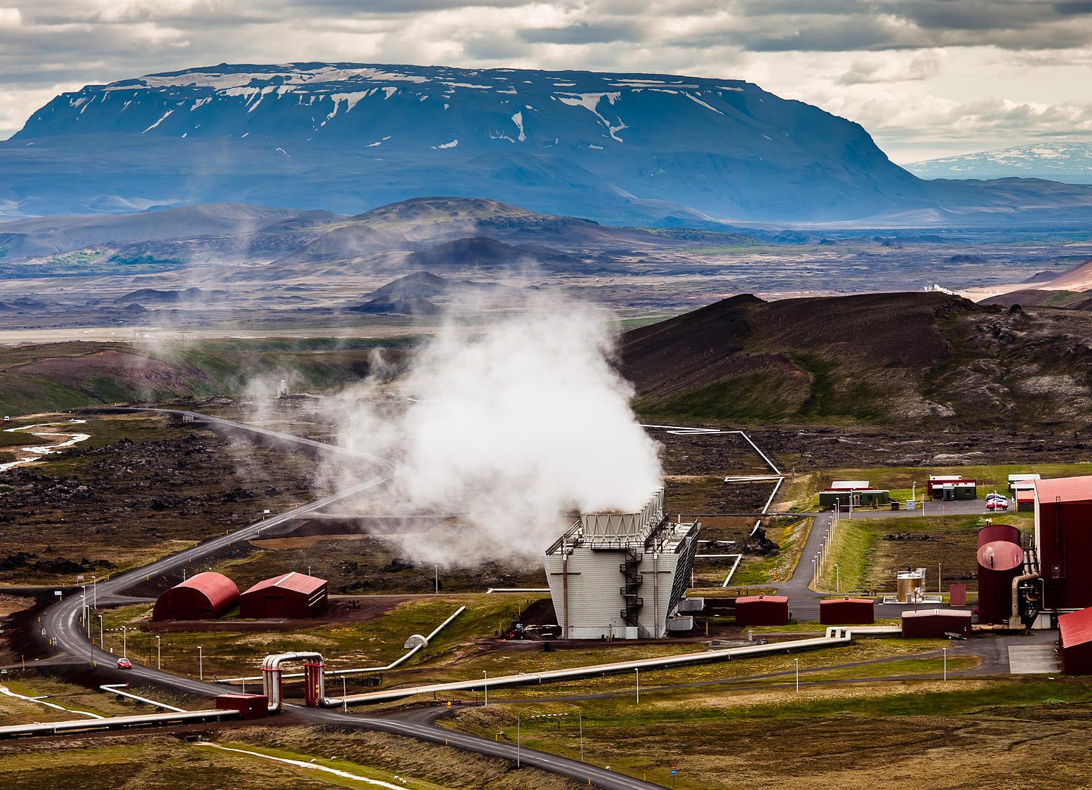 Geothermal energy. Геотермальная энергия (ГЕОТЭС). Геотермальная энергия в Исландии. Геотермальные станции ГЕОЭС. Геотермальная станция в Исландии.