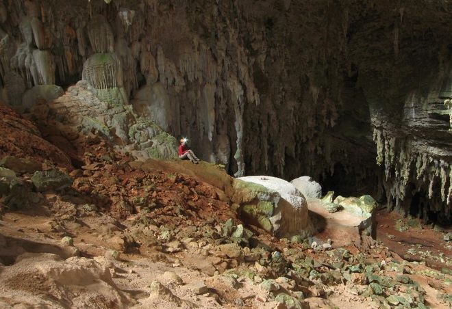Карстовые образования в пещере Мартин Инфьерно