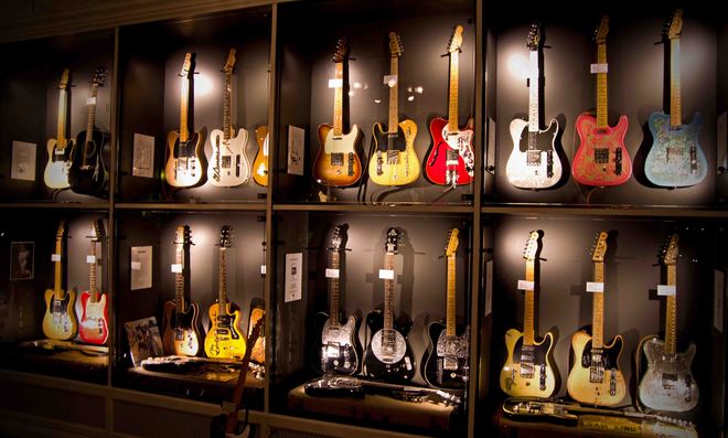Коллекция музея гитар