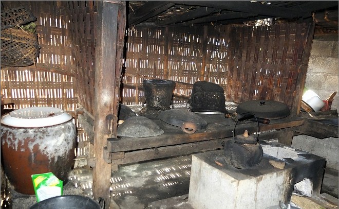 Кухня в одном из домов деревни