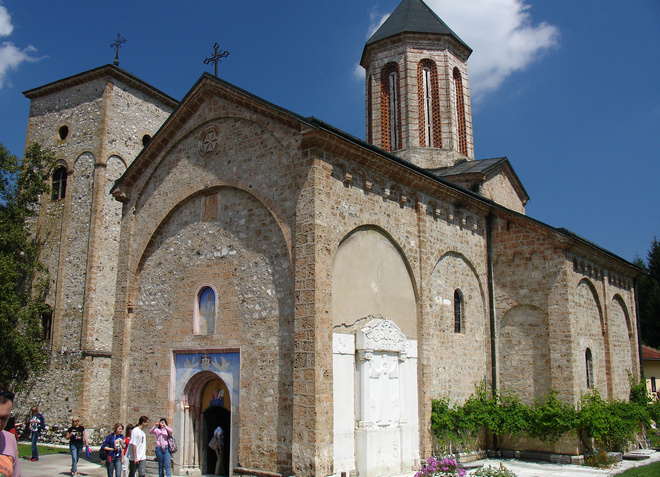 Монастырь Рача - древний памятник архитектуры