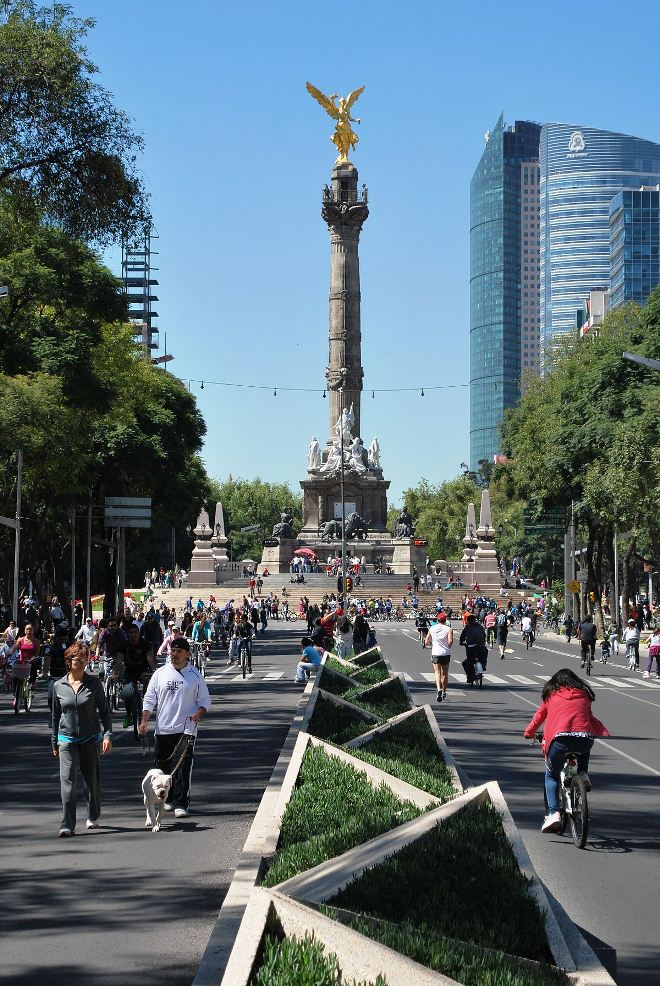 Монумент в Мехико