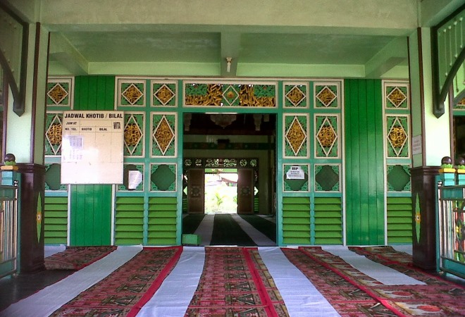 Посещение Мечети Султан Сурьянсиах