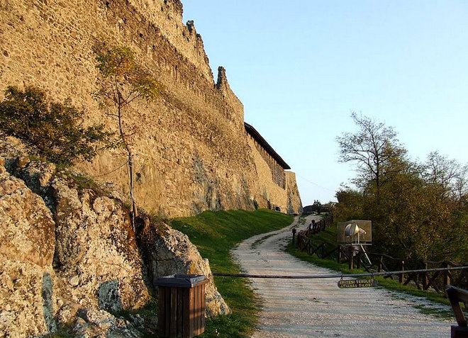 Путь к вершине крепости
