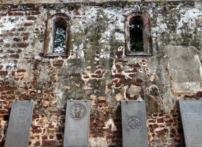 Руины церкви Святого Павла