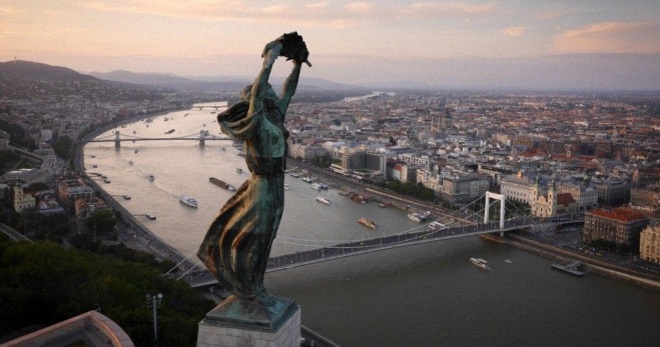 Статуя Свободы в Будапеште