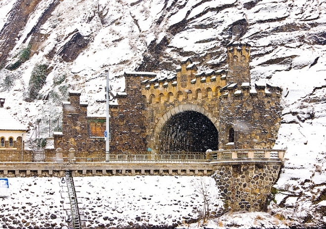 Туннель зимой