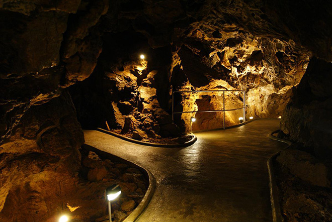Туристический маршрут в пещерах