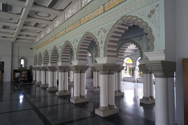 Веранды в мечети Захир