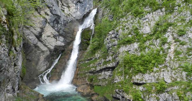 Водопад Савица
