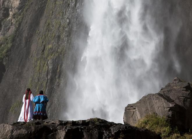 Водопад стремятся увидеть многие туристы