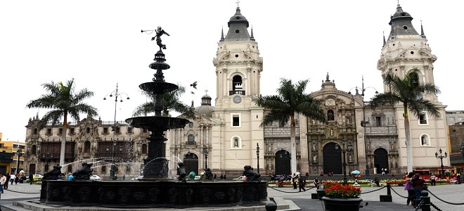 Вид на Кафедральный собор Лимы