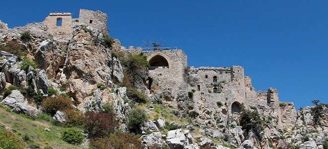 Замок Святого Иллариона на Кипре